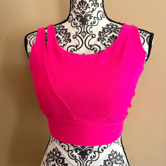 Xersion Tops - Xersion Hot Pink Sports Bra XXL